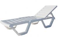 Шезлонг пляжный с подушкой (Белоруссия) фото Шезлонг пляжный с подушкой (Белоруссия). Фото №1