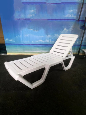 Шезлонг пляжный с подушкой (Белоруссия) фото Шезлонг пляжный с подушкой (Белоруссия). Фото №3